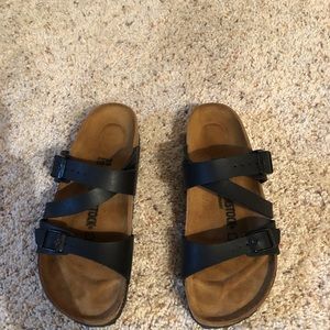 Worn once size 9 women’s Birkenstock shoes!
